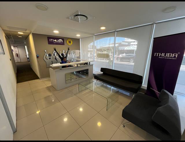 381M² OFFICE TO LET IN CLAREMONT